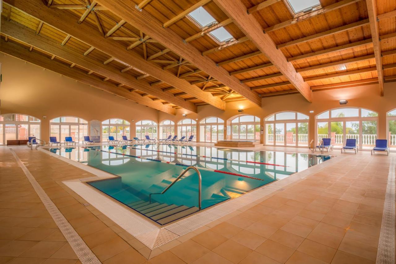ボアヴィスタ ゴルフ&スパ リゾート ラゴス エクステリア 写真 The indoor swimming pool