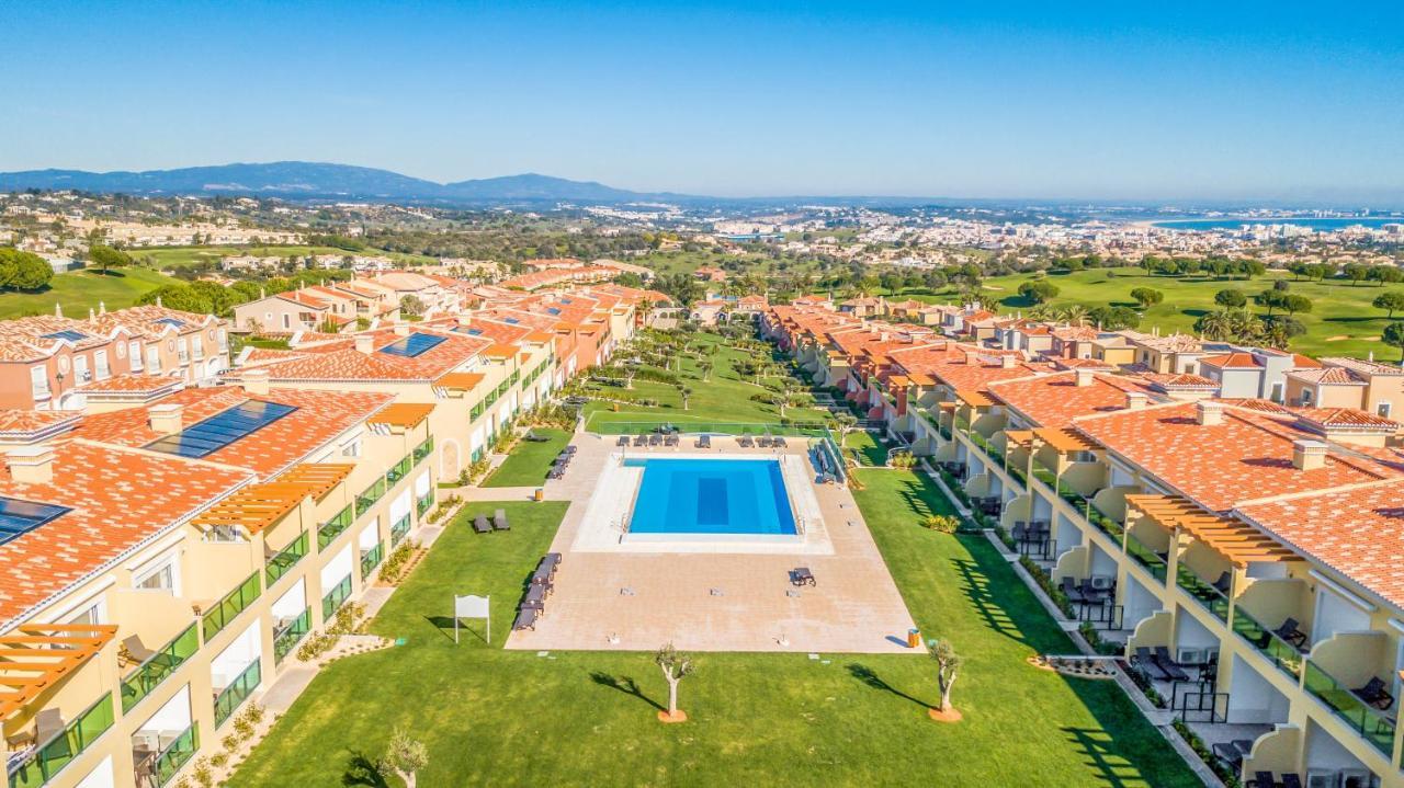 ボアヴィスタ ゴルフ&スパ リゾート ラゴス エクステリア 写真 Aerial view of Quinta do Lago