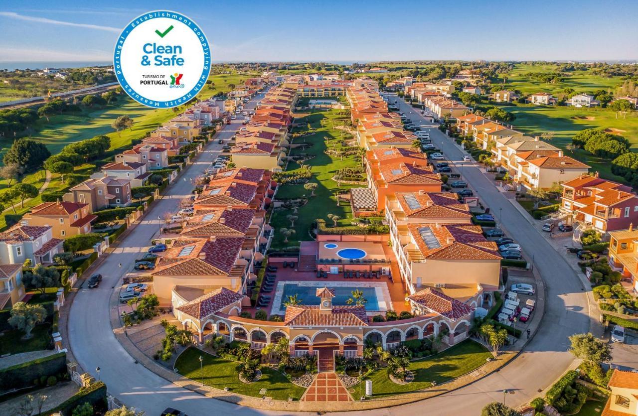 ボアヴィスタ ゴルフ&スパ リゾート ラゴス エクステリア 写真 Aerial view of Quinta do Lago
